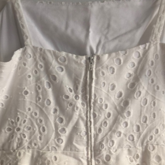 Urban Outfitters White Eyelet Dress Size 6 - Picture 5 of 7